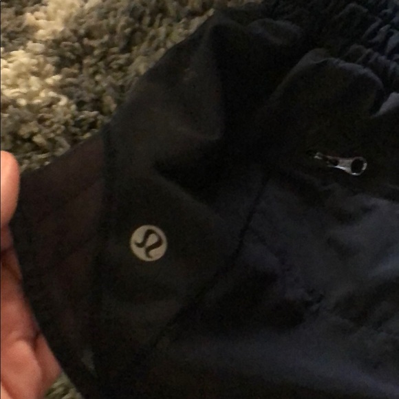 Lulu black shorts - Picture 3 of 3